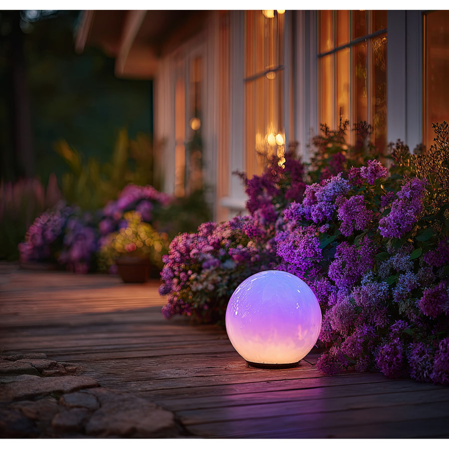 GreenBlue solcellsdriven fristående trädgårdslampa, sfär, 15x15x48cm, RGB-färgade LED, GB122
