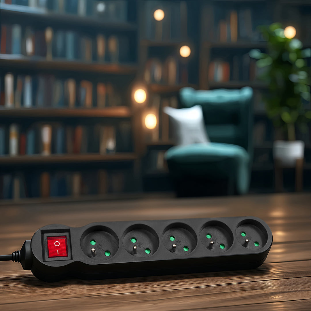 Maclean Energy power strip MCE183 Förlängningskabel med 5 uttag med strömbrytare