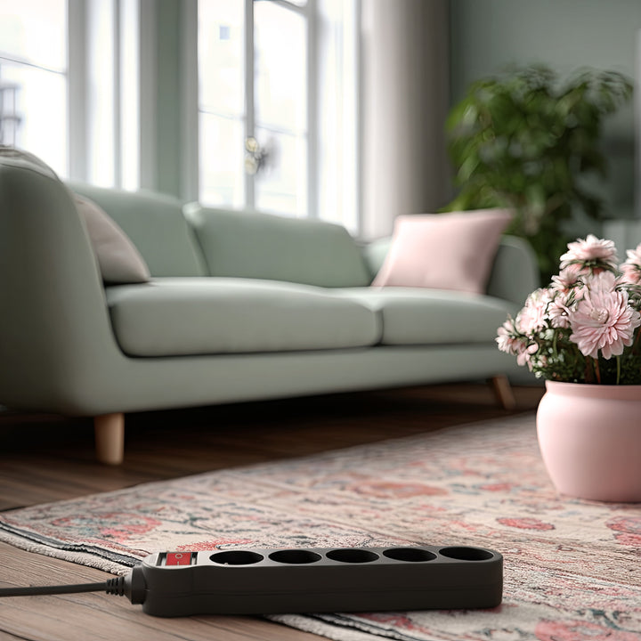 Maclean Energy power strip MCE183 Förlängningskabel med 5 uttag med strömbrytare
