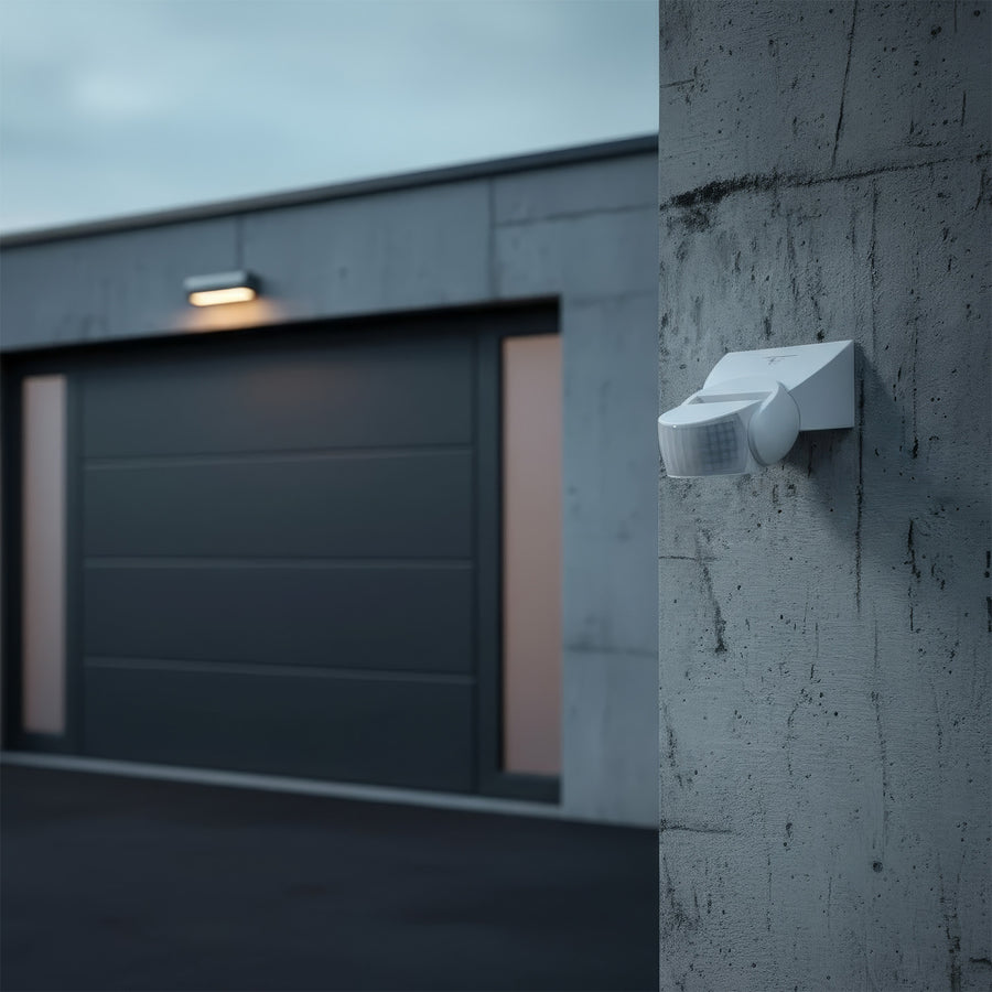 Maclean Energy MCE241 infraröd rörelsesensor med fjärrkontroll IP65, max 800W (glödlampa), max 1200W (LED)