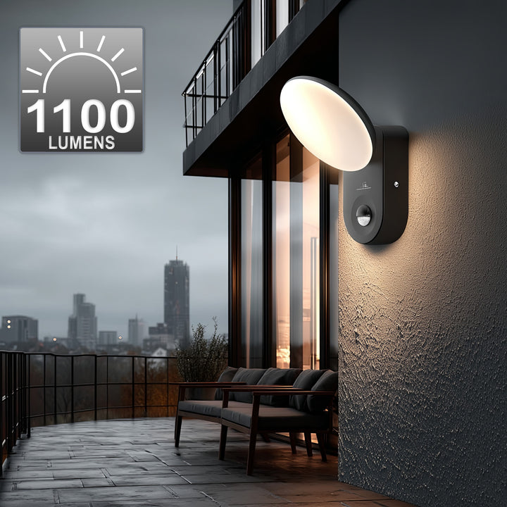Väggmonterad LED-lampa med PIR-sensor Maclean Energy MCE367 - PC+ALU, 15W (1100lm) Neutralvit 4000K IP65 grå