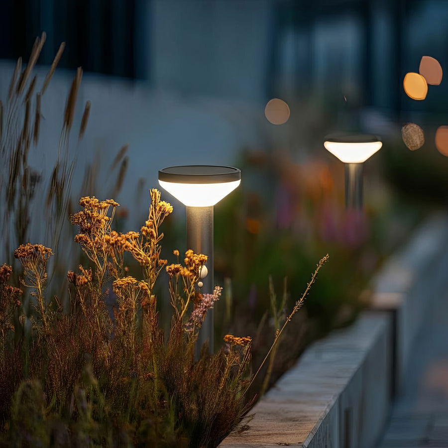 Solar LED-lampa med Maclean-sensor, svart, IP44, 3 ljuslägen, Li-ion 18650 batteri 3,7V 1200 mAh, knock-in, MCE465 B