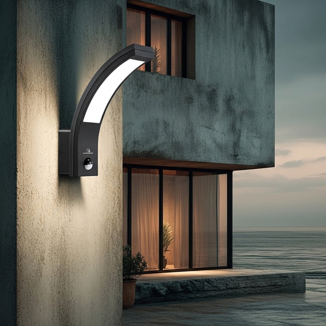 LED-lampa med Maclean-rörelsesensor, PIR-rörelsesensor, svart, 10W, IP54, 750lm, neutralvit (4000K) MCE244 B