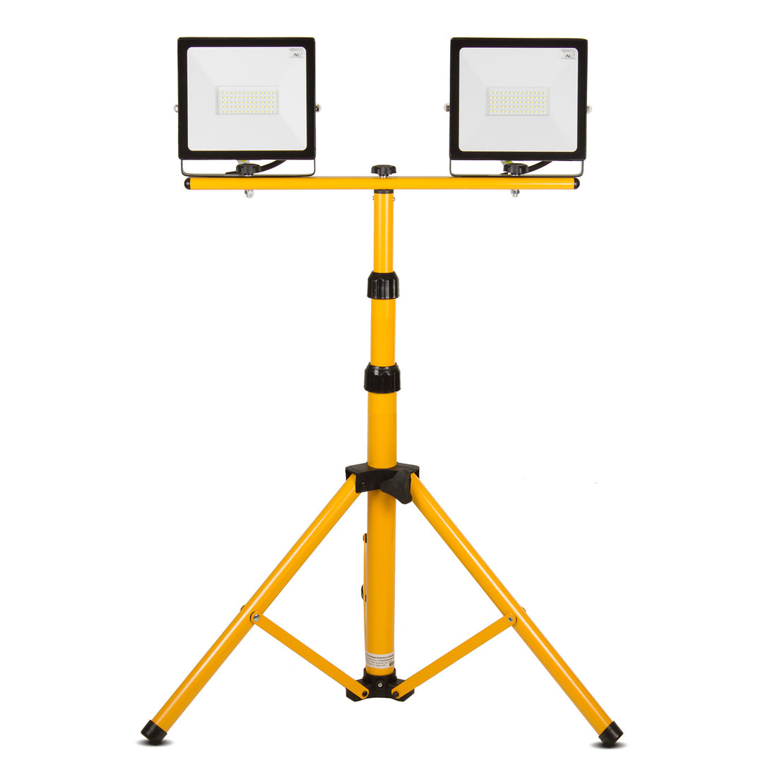 2x Halogen strålkastare MCE550 vit 4000 lm + stativ MCE583