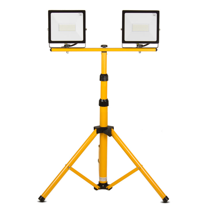 2x Halogen strålkastare MCE550 vit 4000 lm + stativ MCE583