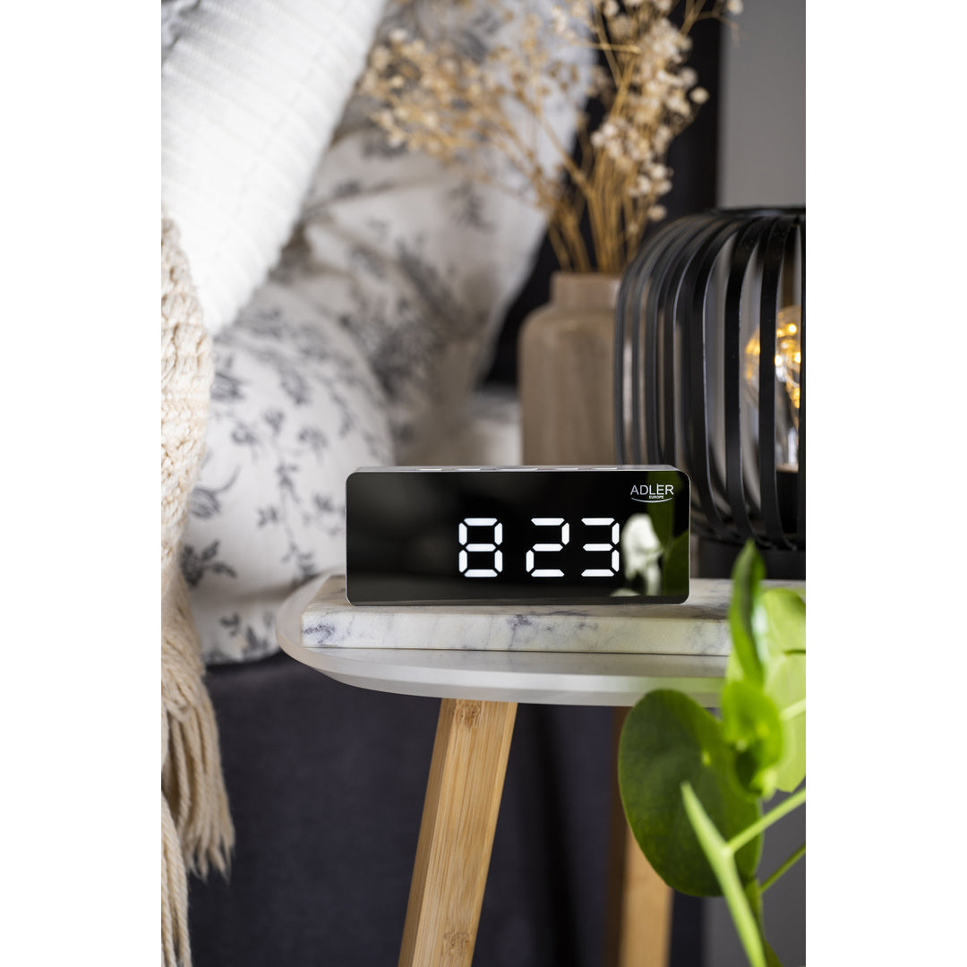 Väckarklocka med LED-display och termometer Adler AD 1189 W