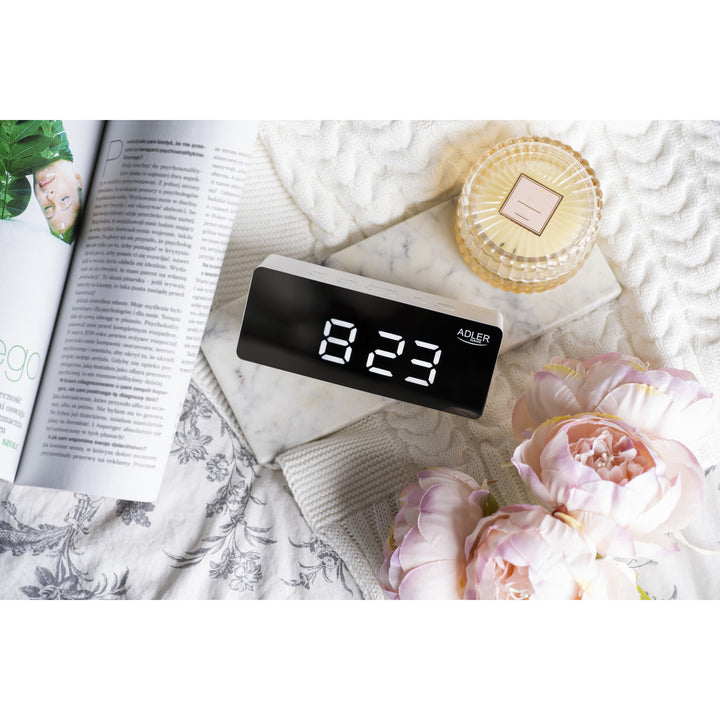 Väckarklocka med LED-display och termometer Adler AD 1189 W
