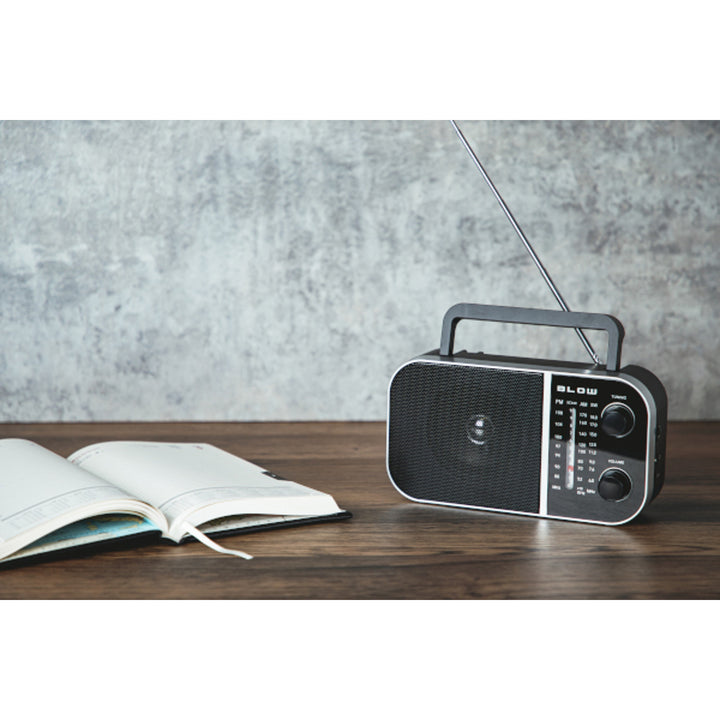 Bärbar analog radio AM/FM RA6 batteri- och nätdriven Blow