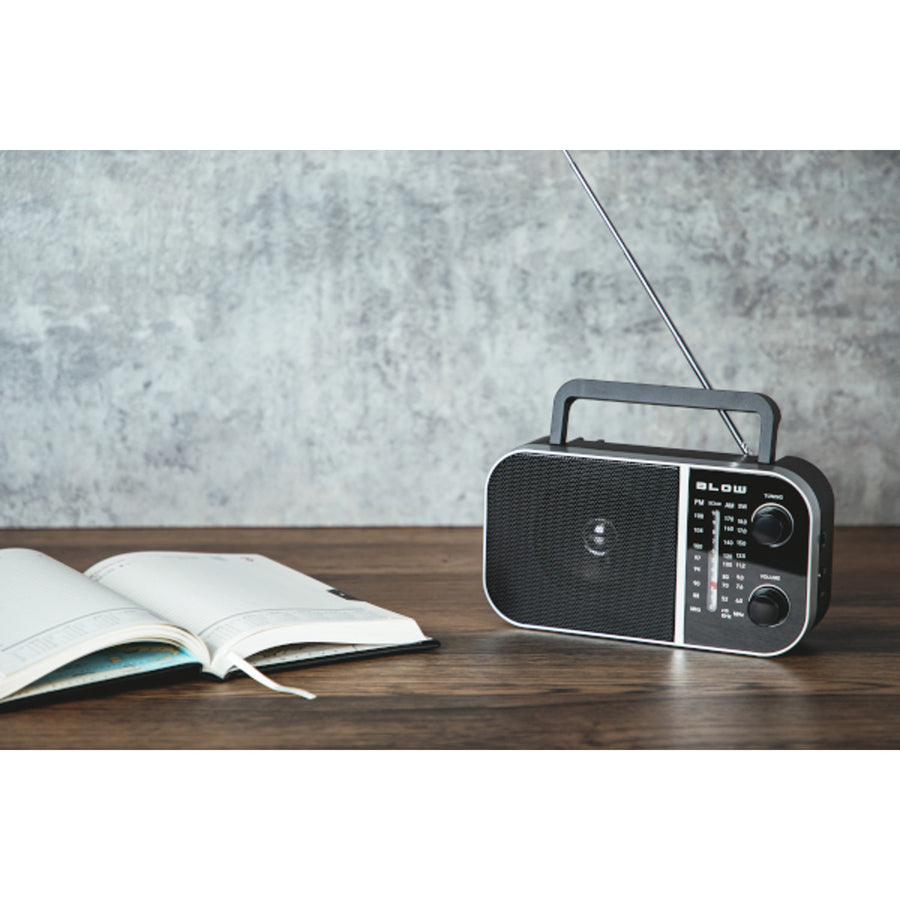 Bärbar analog radio AM/FM RA6 batteri- och nätdriven Blow