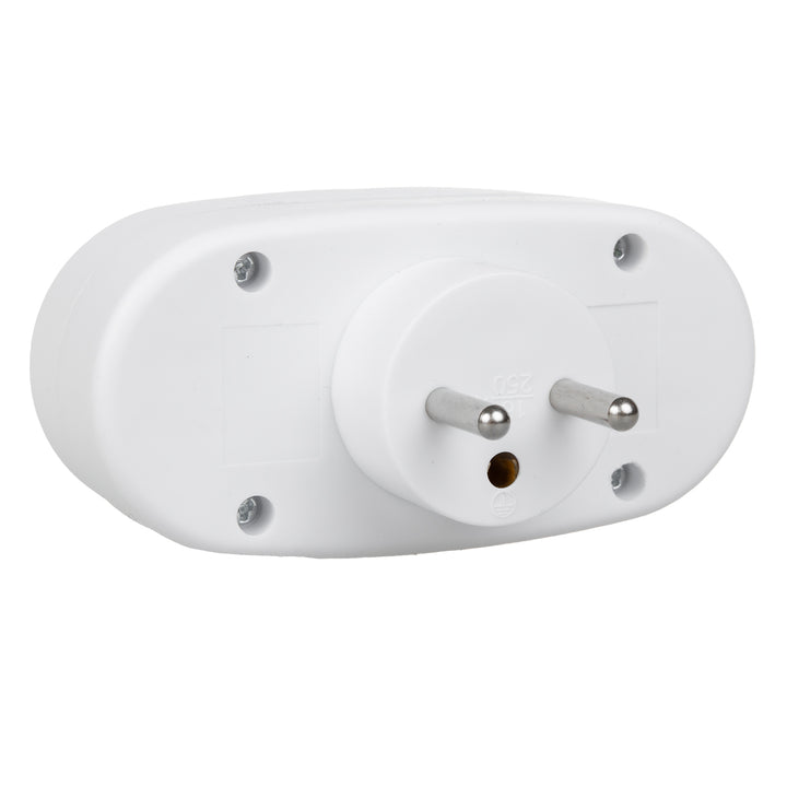 Maclean-uttag, splitter med 2 uttag och på/av-brytare, typ E, 2x16A, MCE337 E