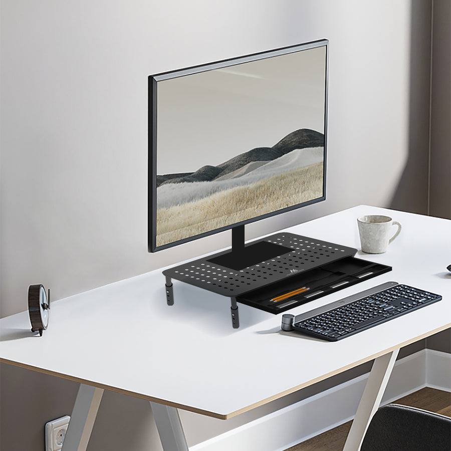 Maclean skärm- och laptopstativ, 13-32", modell MC-946. Optimerar arbetsytan och ger ergonomisk komfort för datoranvändare.