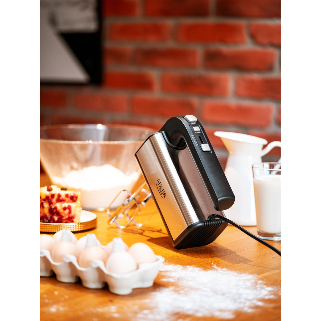 Handmixer Adler, 5 hastigheter, 800W, Turbo-funktion, AD 4225