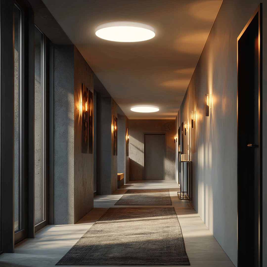 Maclean MCE347 LED sensor ceiling lamp. With a 5.8GHz microwave sensor, it emits a 4000K light with 12W power and 950lm brightness. Rated IP44, it ensures durability and reliability in various settings.