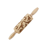 Goody Woody graverad tårtroller, 23,5 cm, bokträ, dinosauriedesign