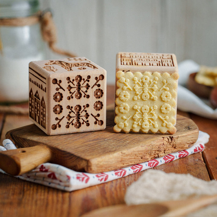 Goody Woody graverad tårtbit, 6 cm, bokträ, 6 mönster, skandinavisk stil
