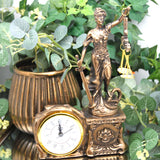 Figurin av Themis med våg och svärd, klocka, bronsdekor, drottning Isabel