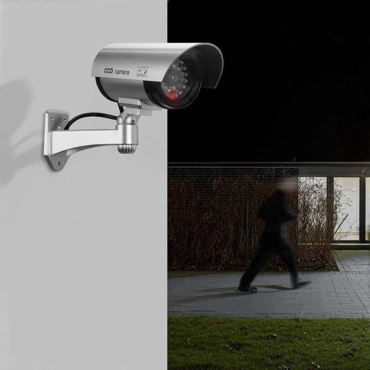 Dummy-kamera med blinkande LED IR1100 S IR extern + 2x Varta Industrial AA-batterier