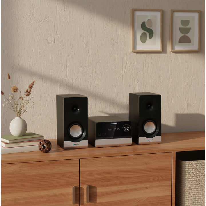 Blaupunkt Mikrofon, CD, USB, FM-radio, Bluetooth, fjärrkontroll, klocka med alarmfunktion, MS40.2BT