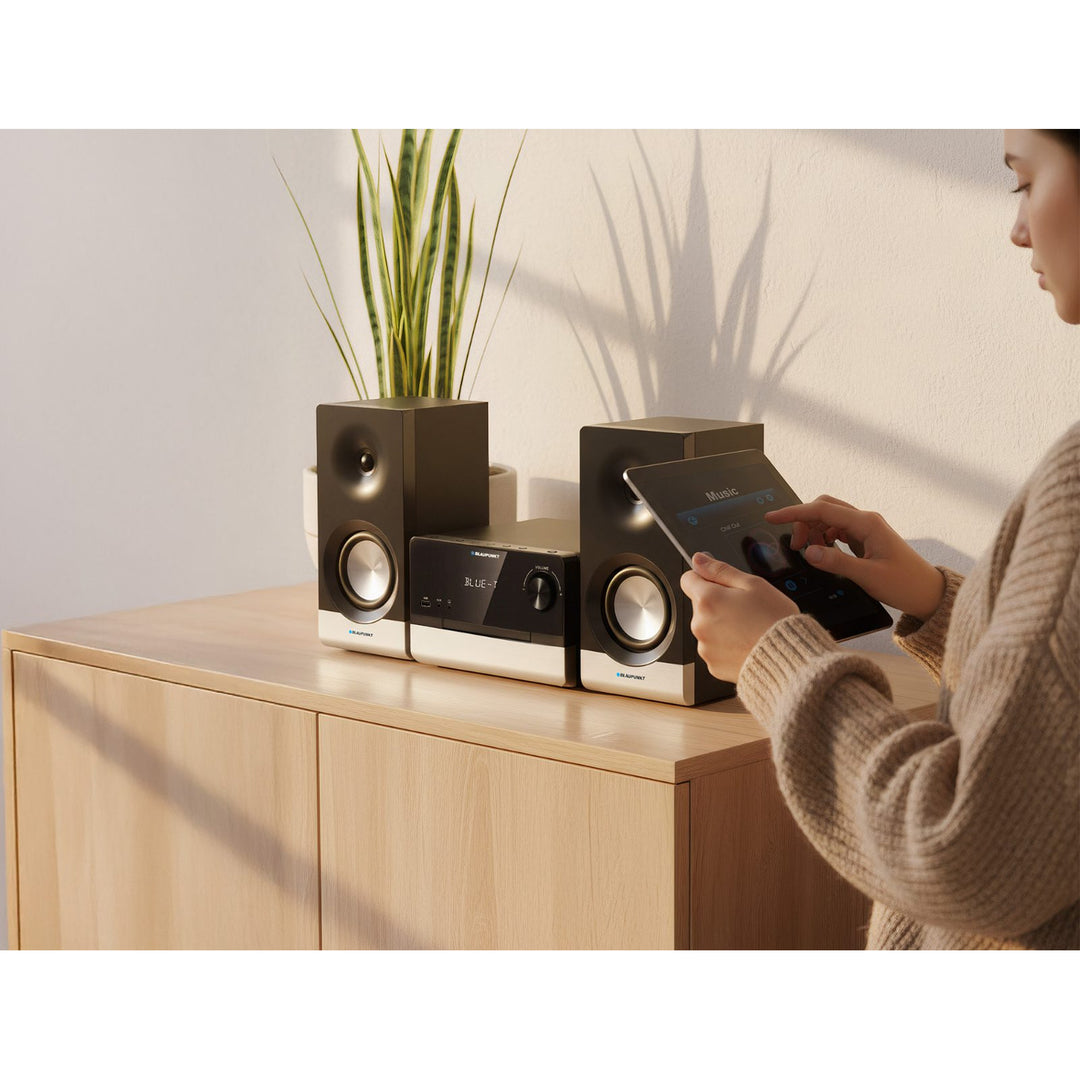 Blaupunkt Mikrofon, CD, USB, FM-radio, Bluetooth, fjärrkontroll, klocka med alarmfunktion, MS40.2BT