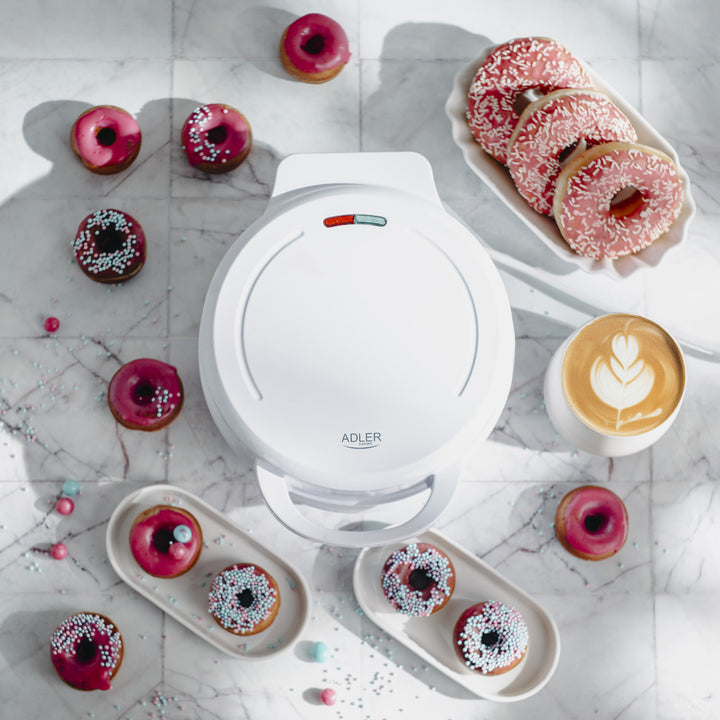 Doughnutmaker Adler, för 7 munkar, non-stick beläggning, vit, 1500W, AD 3075