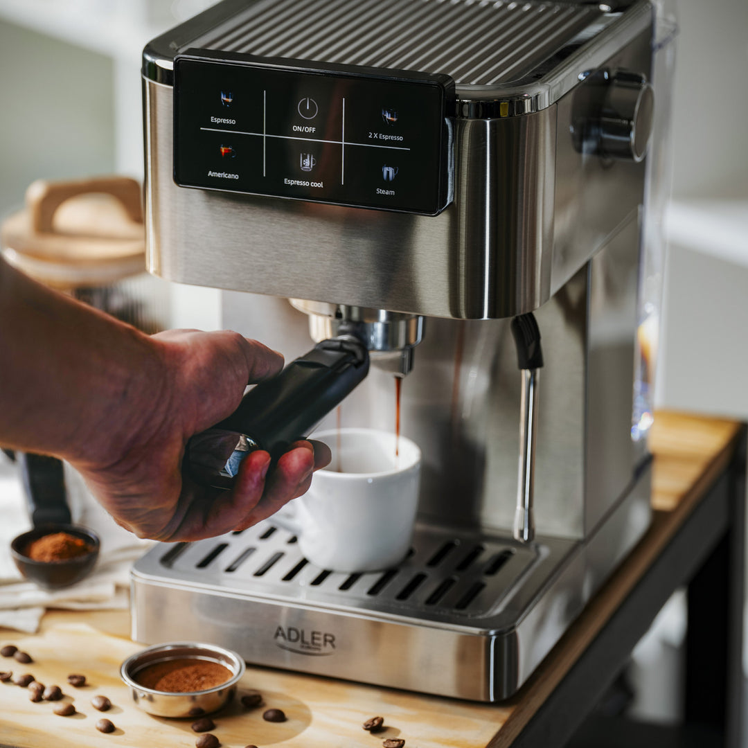 Kaffemaskin, 20 bar, Thermoblock, mjölkskummare, 5-i-1, Adler AD 4390