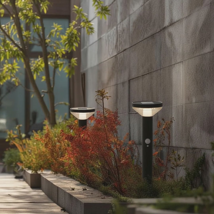 Solar LED-lampa med Maclean-sensor, svart, IP44, 3 ljuslägen, Li-ion 18650 batteri 3,7V 1200 mAh, knock-in, MCE465 B