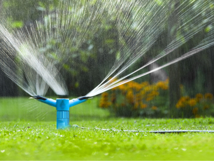 Ergonomisk roterande sprinkler på en spikbas Cellfast Ergo
