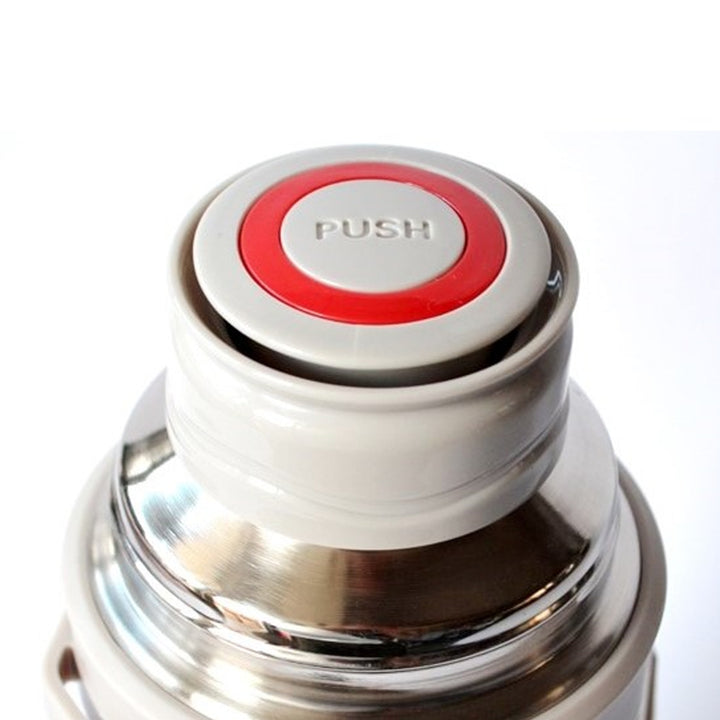 Maestro MR-1631 Termosflaska 1L Vakuumkolv Med Drickskopp 350ml Vakuumisolerad Tryckknapp 110cm Bärrem Vakuumkolv Rostfritt Stål 304 + Plast För Varma Eller Kalla Drycker (Blå)